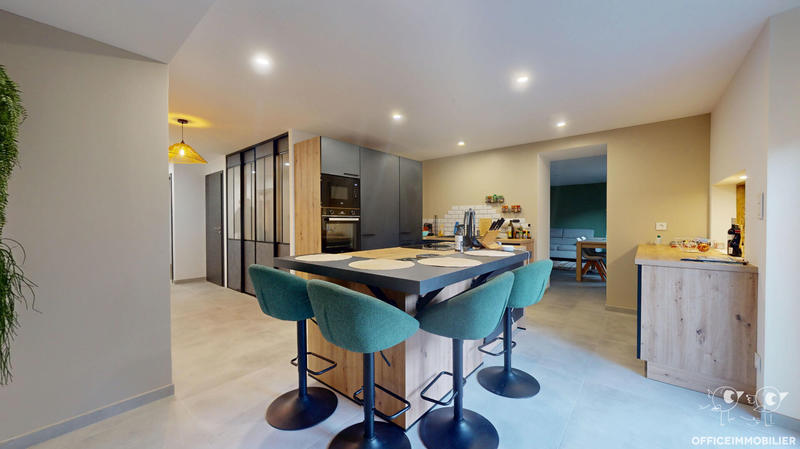 Appartement - 100 m² - 4 pièces