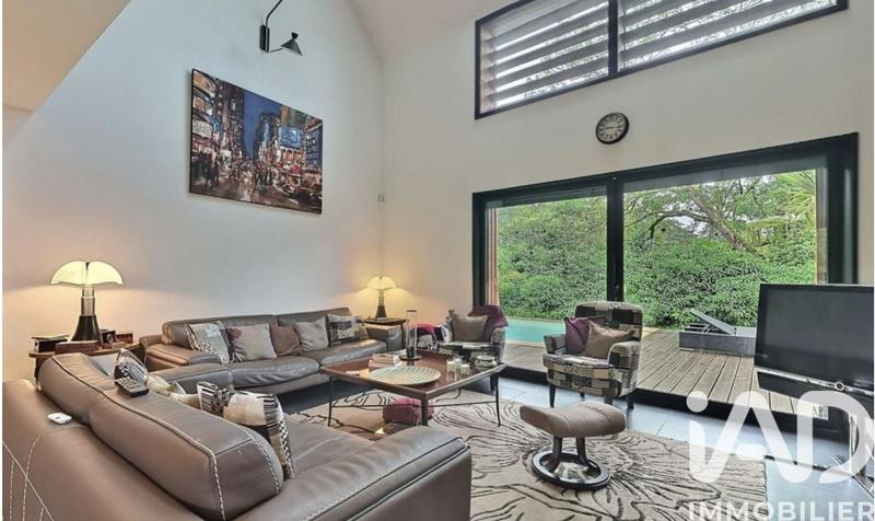 Maison de maîtres - 317 m² - 10 pièces