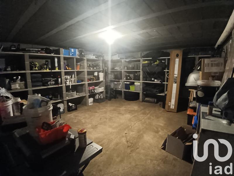 Maison - 213 m² - 9 pièces