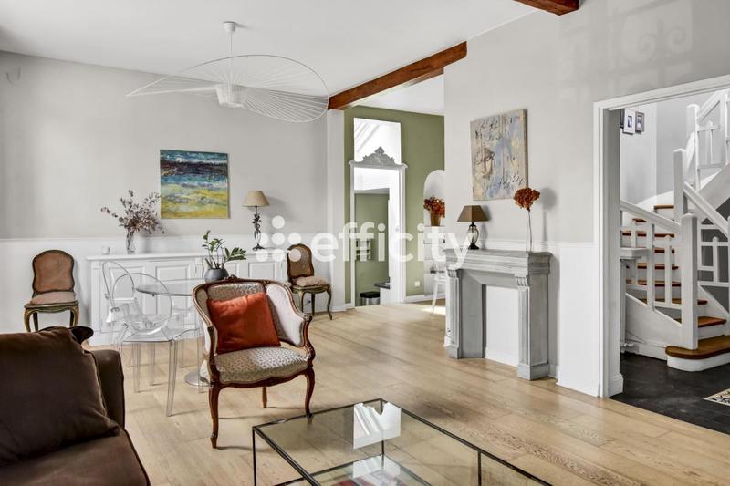 Maison - 206 m² - 9 pièces