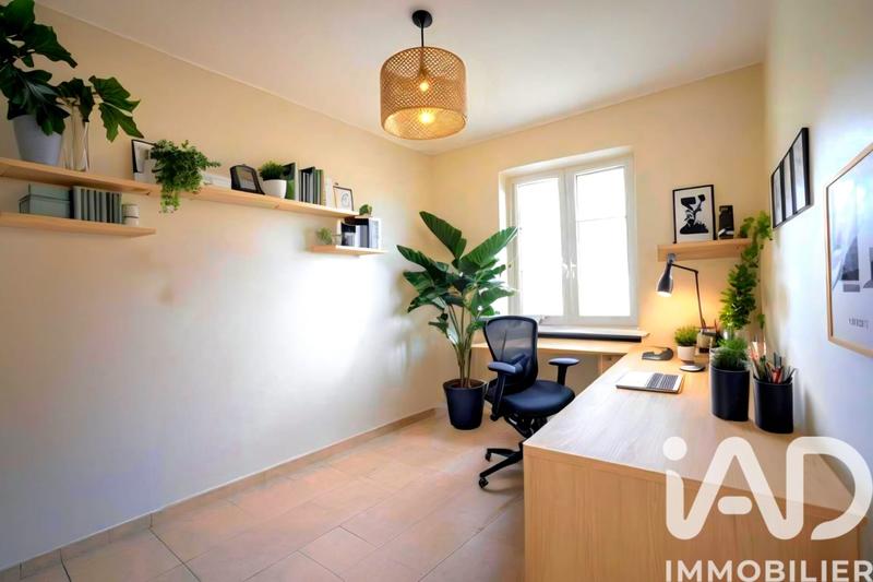 Maison - 240 m² - 10 pièces