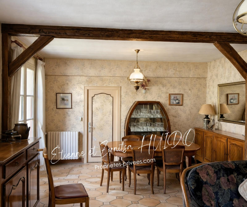 Maison - 168 m² - 8 pièces