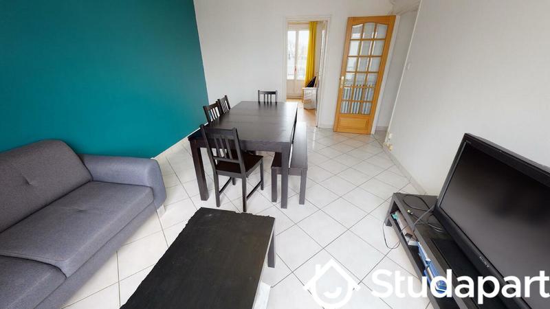 Chambre - 11 m² - 1 pièce