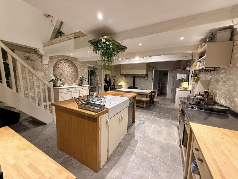 Maison - 140 m² - 5 pièces