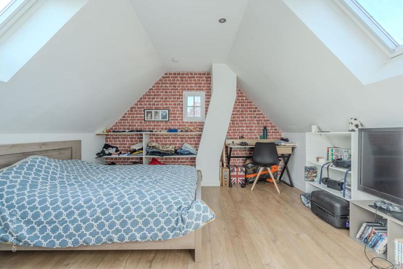 Maison - 170 m² - 8 pièces