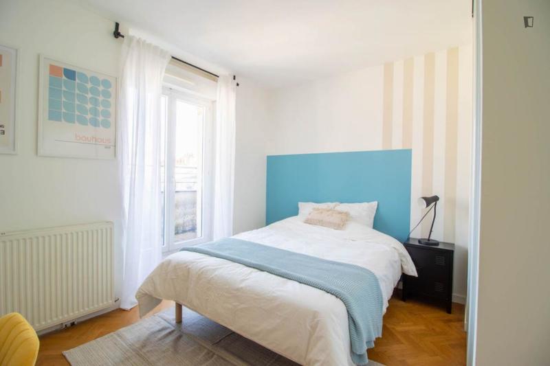 Chambre - 11 m² - 4 pièces