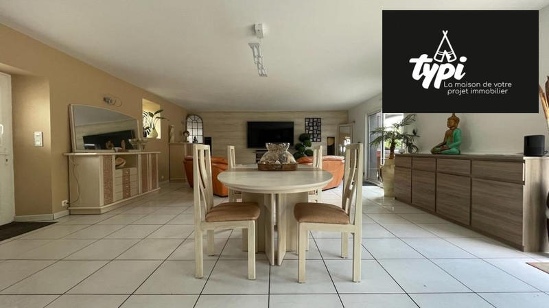 Maison - 180 m² - 7 pièces