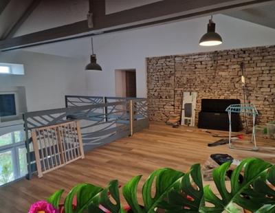 Propriété - 220 m² - 7 pièces