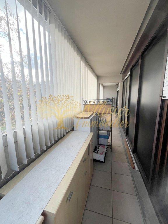 Appartement - 95 m² - 4 pièces