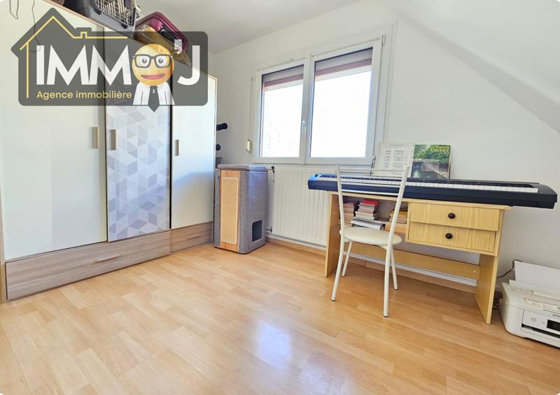 Maison - 96 m² - 4 pièces