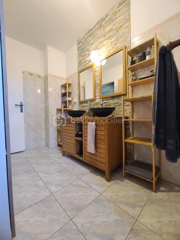 Pavillon - 185 m² - 9 pièces