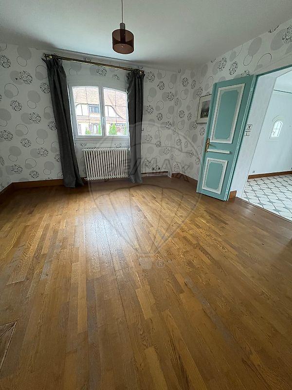 Maison - 293 m² - 10 pièces