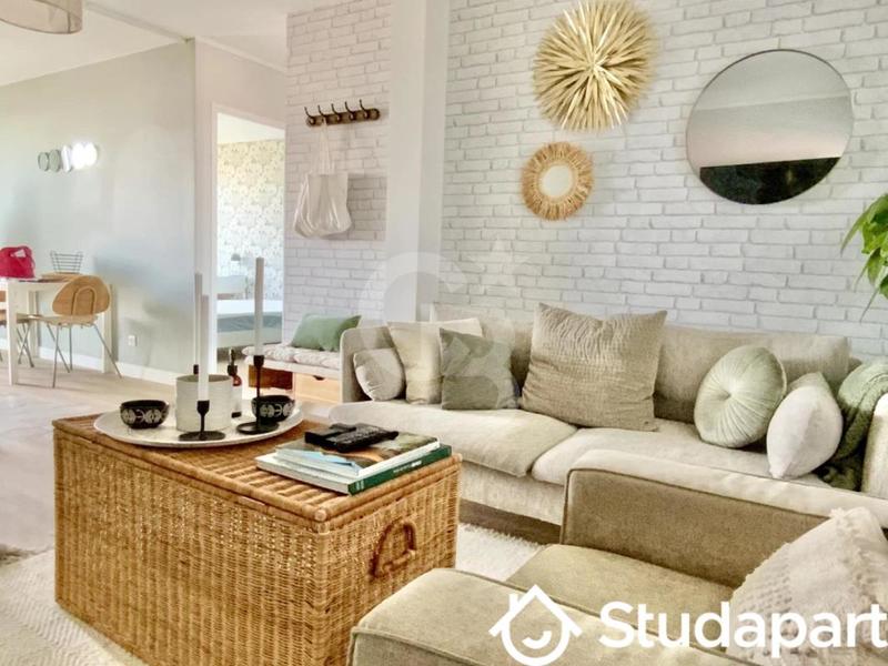 Chambre - 15 m² - 1 pièce