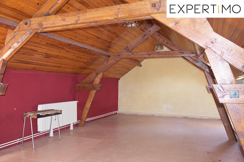 Maison - 230 m² - 9 pièces