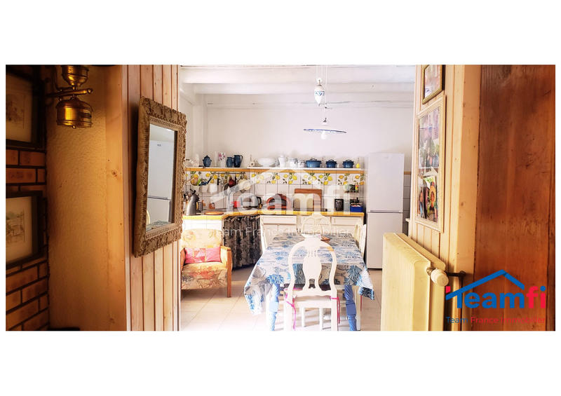 Maison - 260 m² - 11 pièces