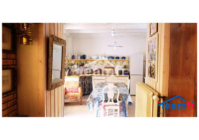 Maison - 260 m² - 11 pièces