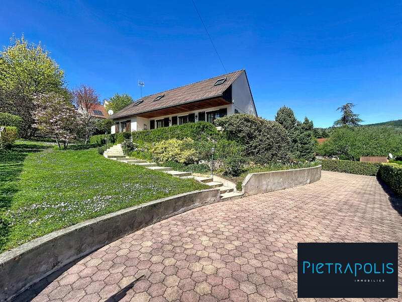 Maison - 145 m² - 7 pièces