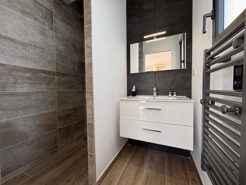 Maison - 200 m² - 6 pièces