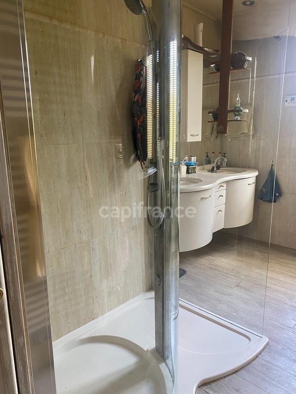 Maison - 167 m² - 7 pièces