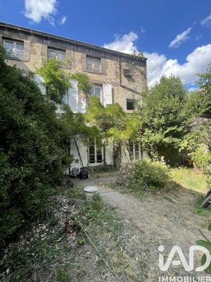 Maison - 220 m² - 10 pièces