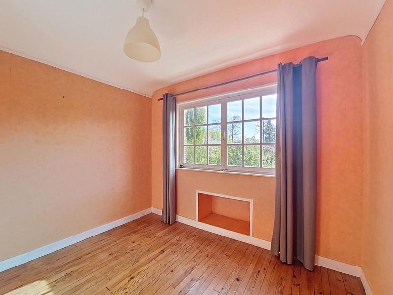 Maison - 96 m² - 5 pièces