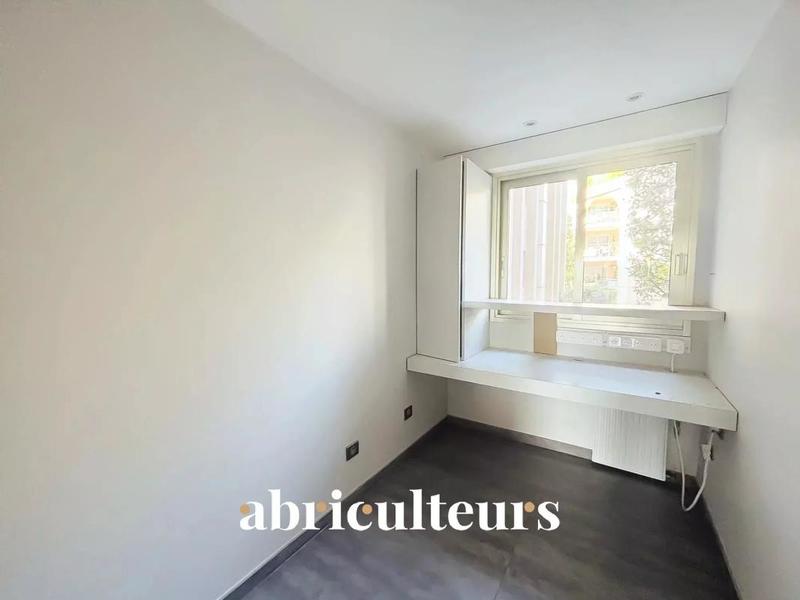 Appartement - 84 m² - 4 pièces