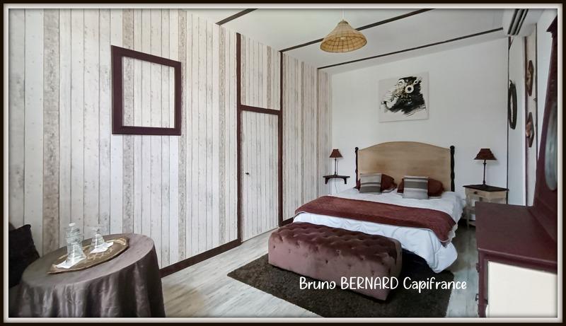 Maison - 315 m² - 11 pièces