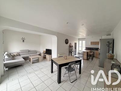 Maison - 99 m² - 5 pièces