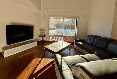 Maison traditionnelle - 181 m² - 6 pièces