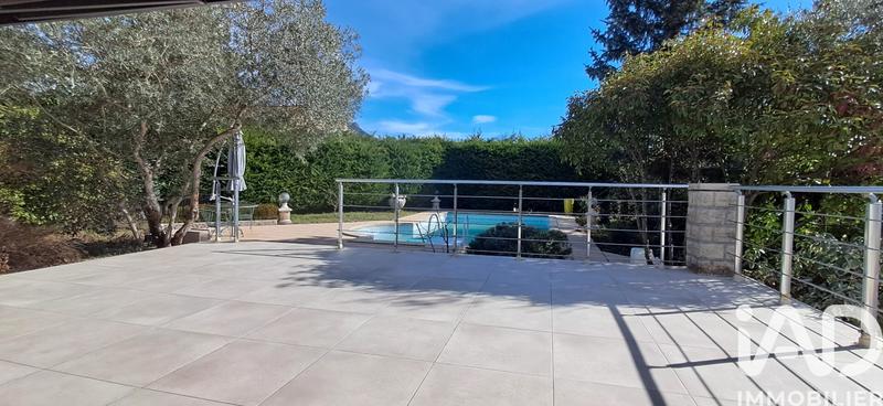 Maison - 158 m² - 6 pièces