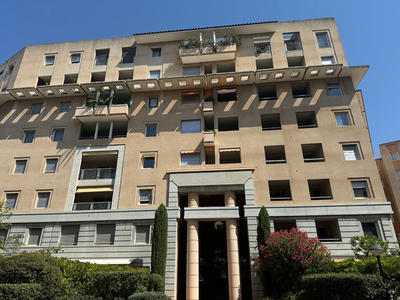 Appartement - 100 m² - 4 pièces