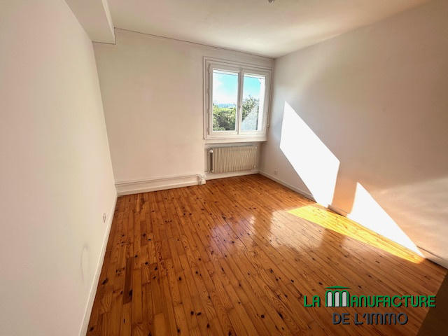 Appartement - 75 m² - 4 pièces