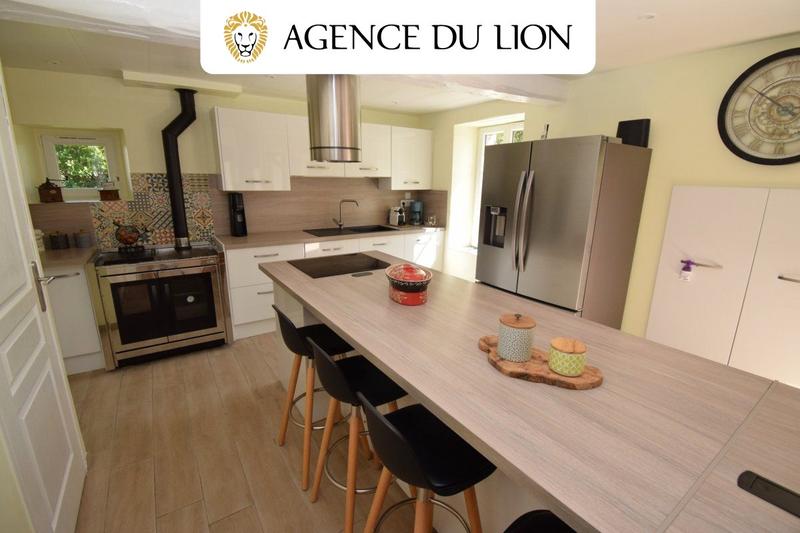 Maison en pierre - 190 m² - 8 pièces