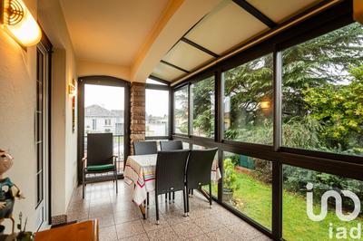 Maison - 219 m² - 8 pièces