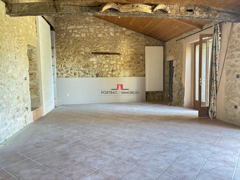 Maison - 225 m² - 8 pièces