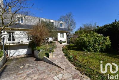 Maison - 160 m² - 5 pièces