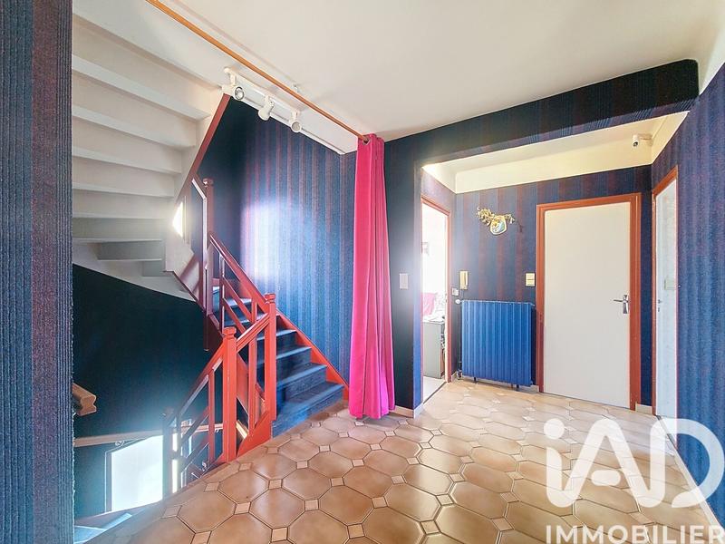 Maison - 223 m² - 11 pièces