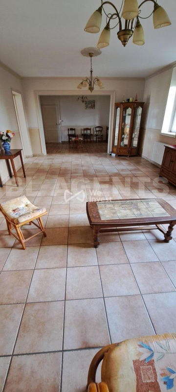 Maison - 196 m² - 8 pièces