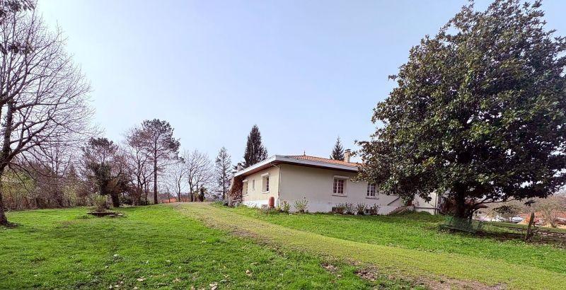 Maison - 203 m² - 7 pièces