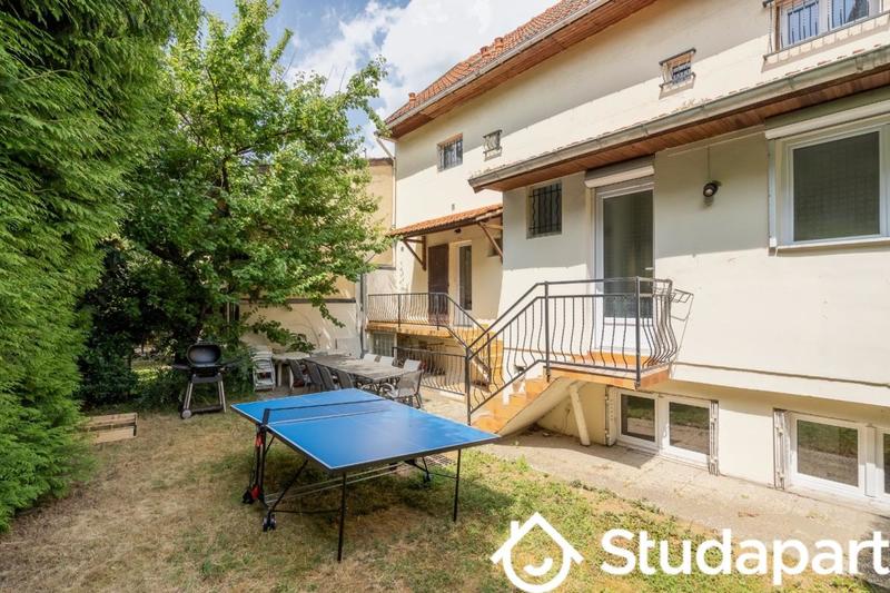 Chambre - 11 m² - 1 pièce