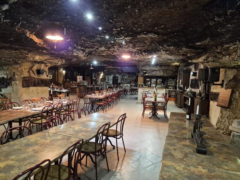 Local commercial - 1 500 m²