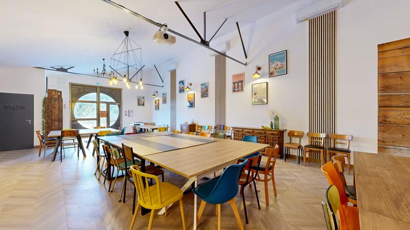 Propriété - 429 m² - 24 pièces