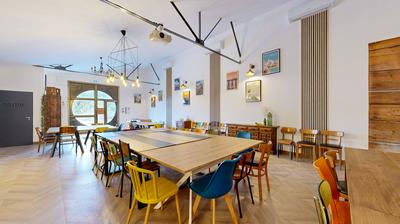 Propriété - 429 m² - 24 pièces