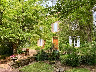 Maison - 200 m² - 7 pièces