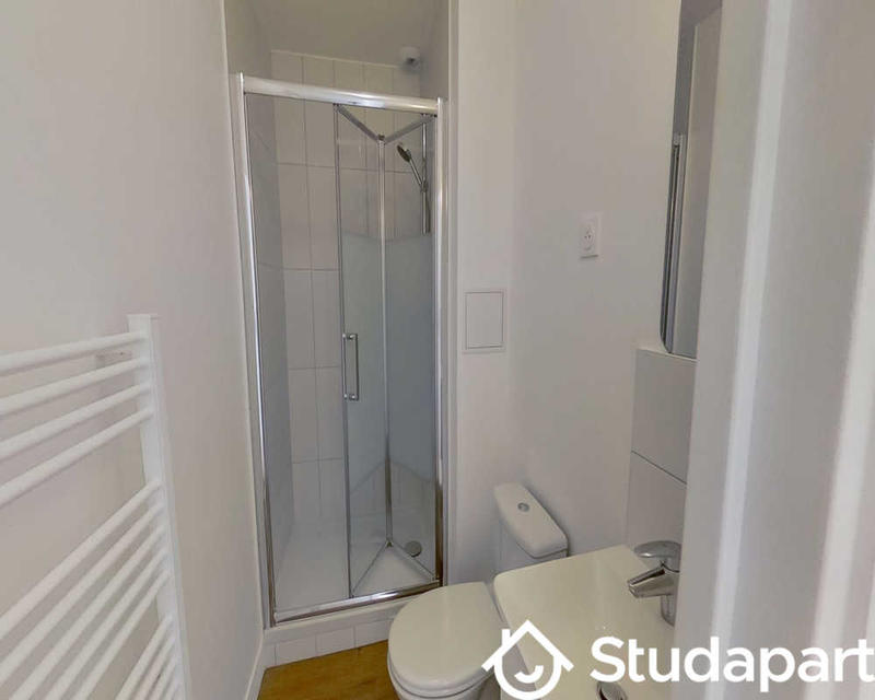 Chambre - 170 m² - 1 pièce