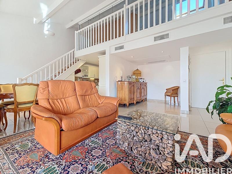 Appartement - 104 m² - 4 pièces