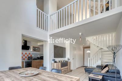 Maison - 113 m² - 6 pièces