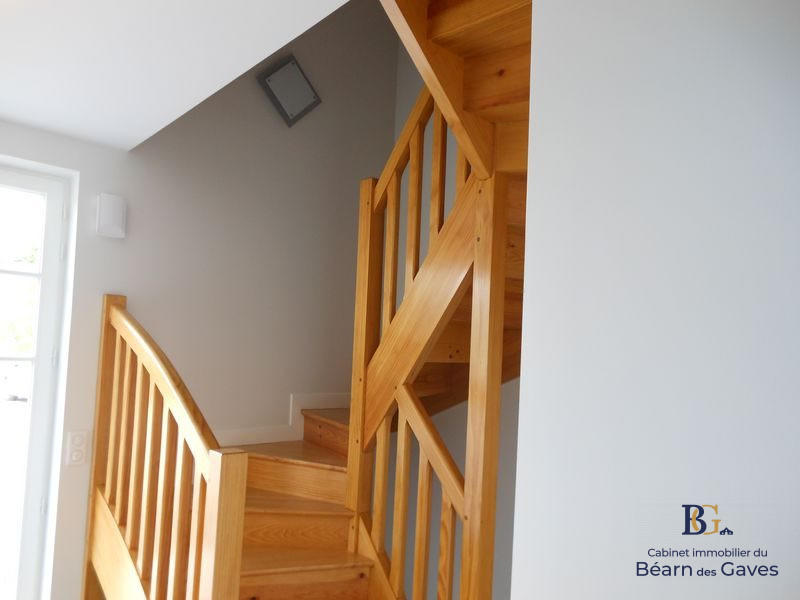 Maison - 105 m² - 4 pièces