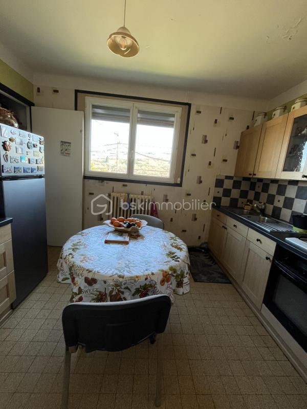 Maison - 218 m² - 10 pièces