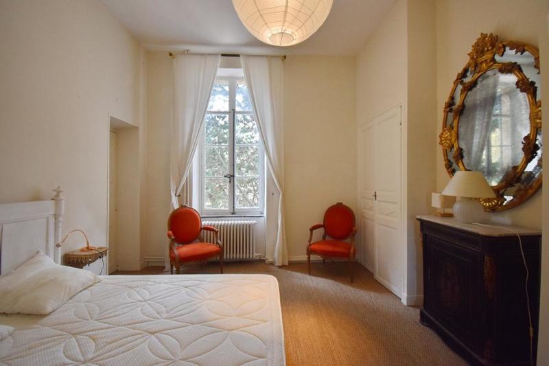 Maison - 490 m² - 21 pièces